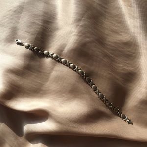 Vintage X and Os gold bracelet